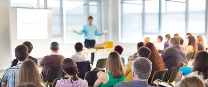 Seminarsituation_Fotolia_67844411_S.jpg - Fotolia - Matej Kastelic